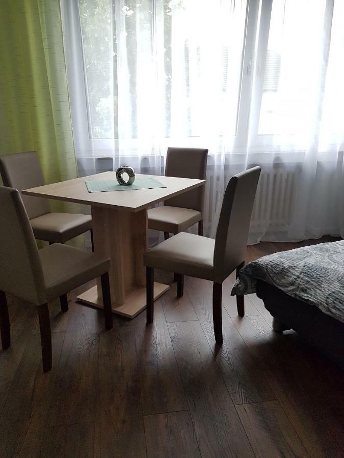 Apartment Alt-Refrath Бергіш-Гладбах Екстер'єр фото